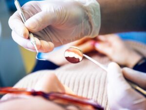 مشکلات ایمپلنت دندان